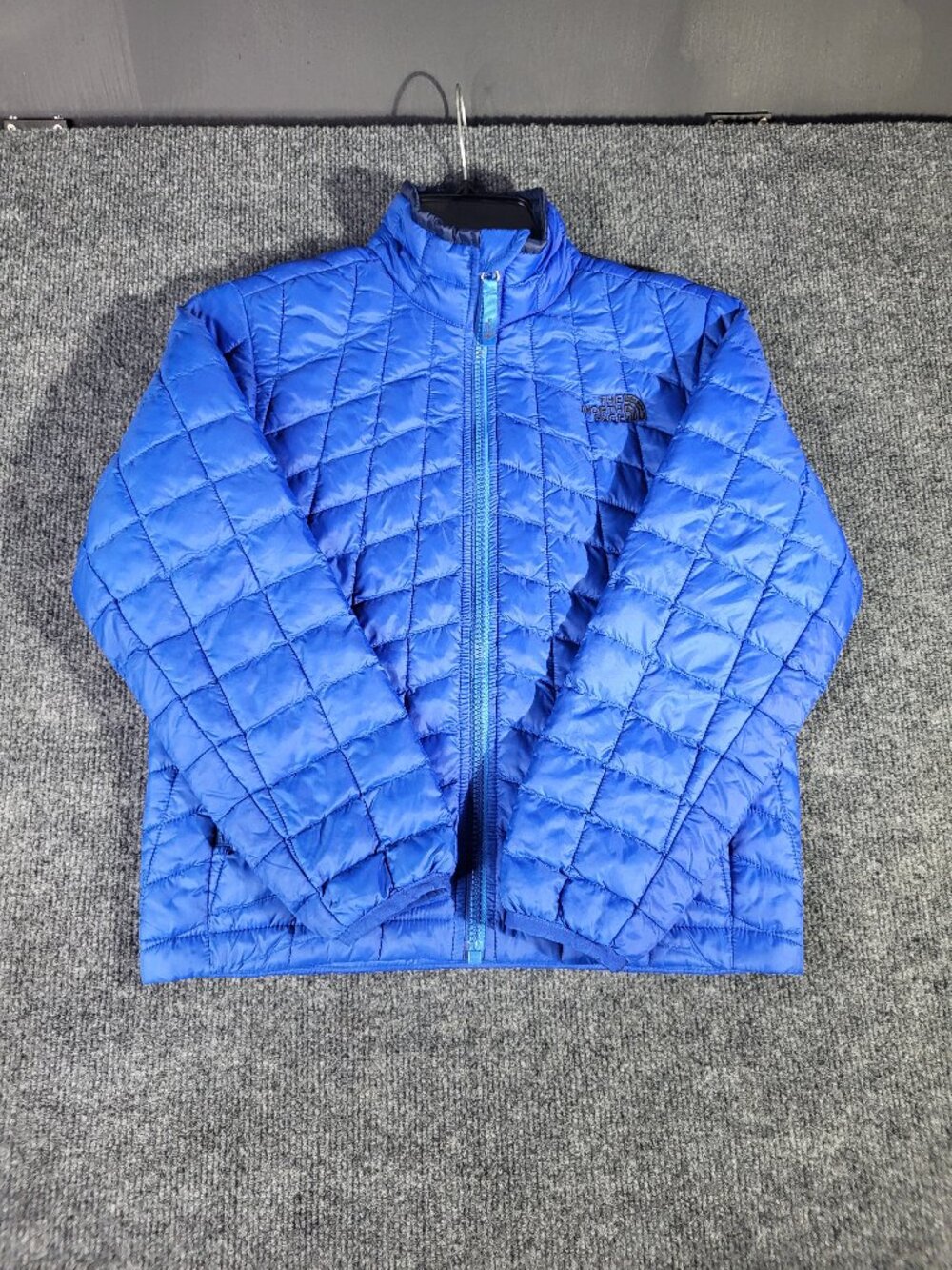 The North Face Thermoball Puffer Jacket Boys Small 7/8 Blue Insulated Full Zip